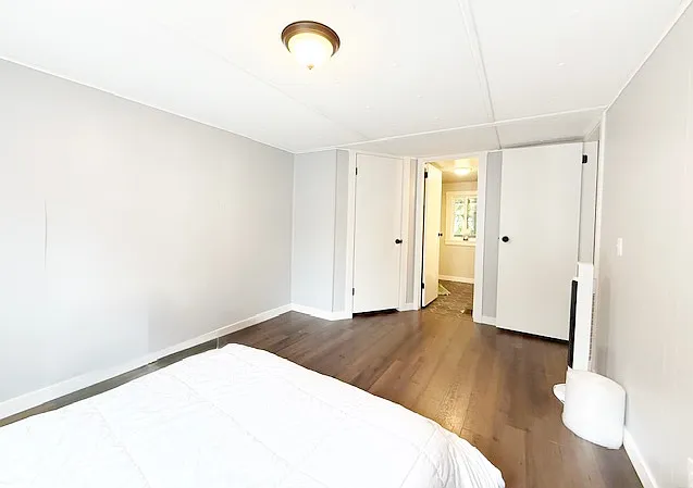 2110 Kent Ave W — Photo 15