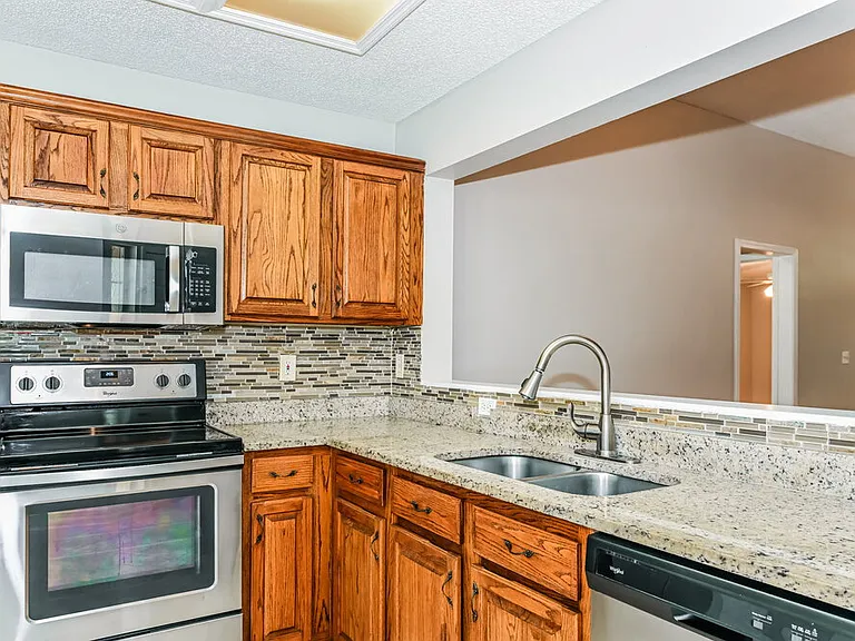 2877 Sutton Estates Cir N #2 — Photo 8