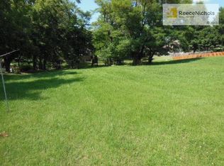 1705 SW 24th St, Blue Springs, MO 64015