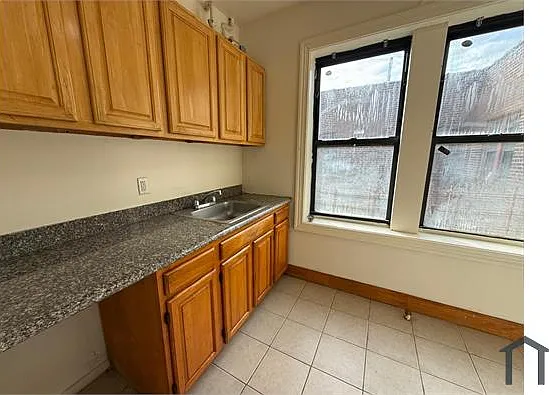 710 E 235th St #E2 — Photo 7