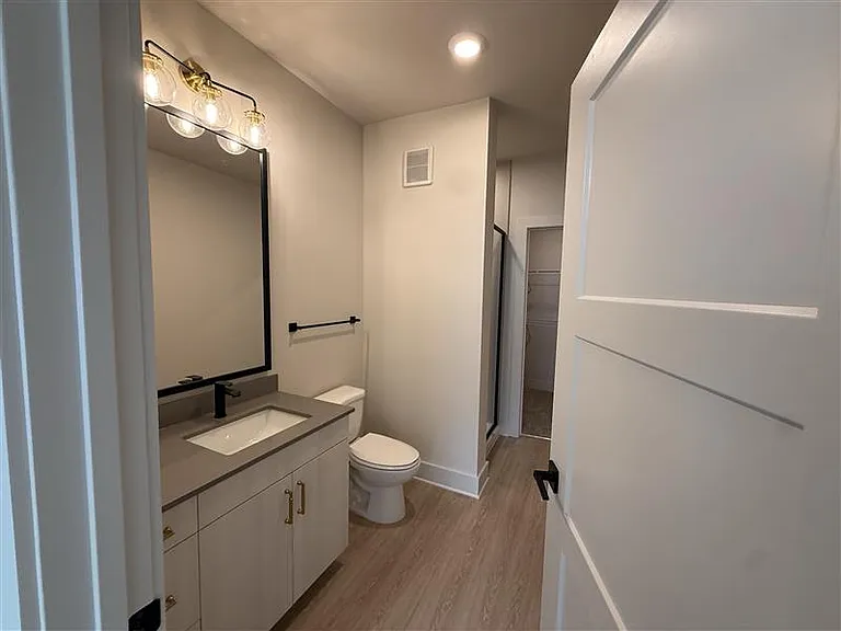 District on the Etowah Apartments — Photo 1110