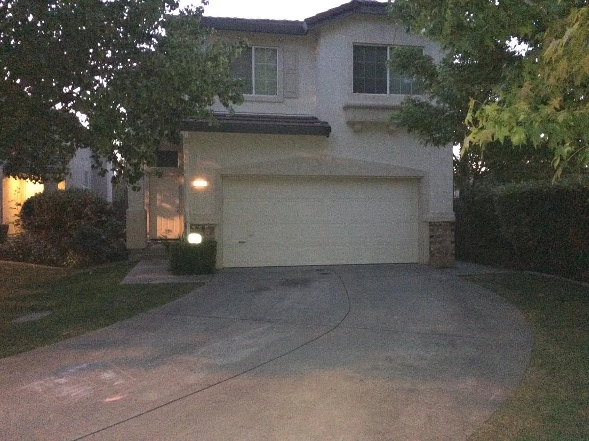 8750 Dove Tree Ln photo 1