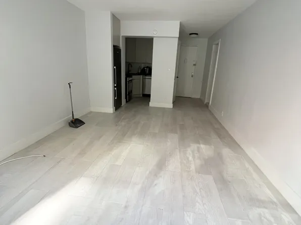 418 East 77th Street image 7 of 15