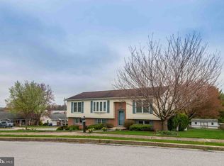 109 N 4th St, Womelsdorf, PA 19567