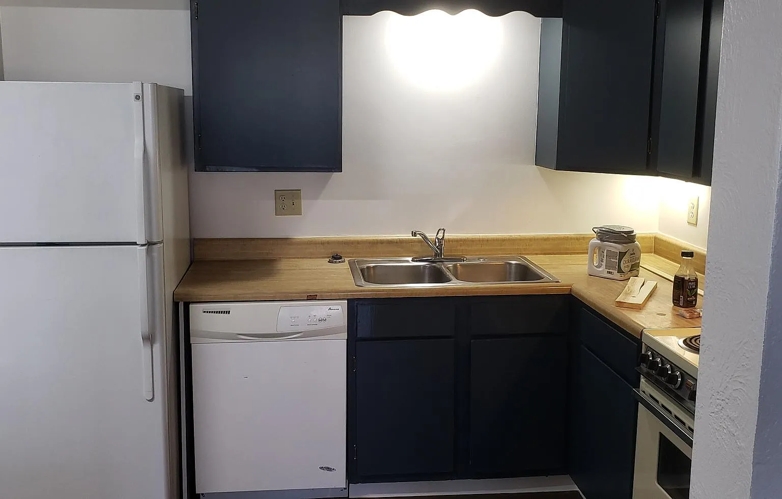 2 bed, 660 sqft, $825 — Photo 2
