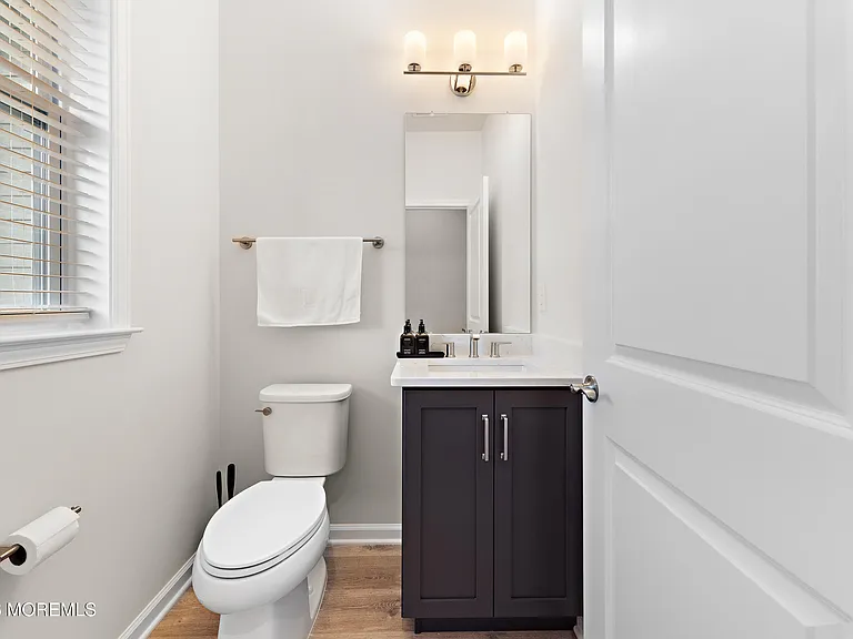 15 Laird Way — Photo 30