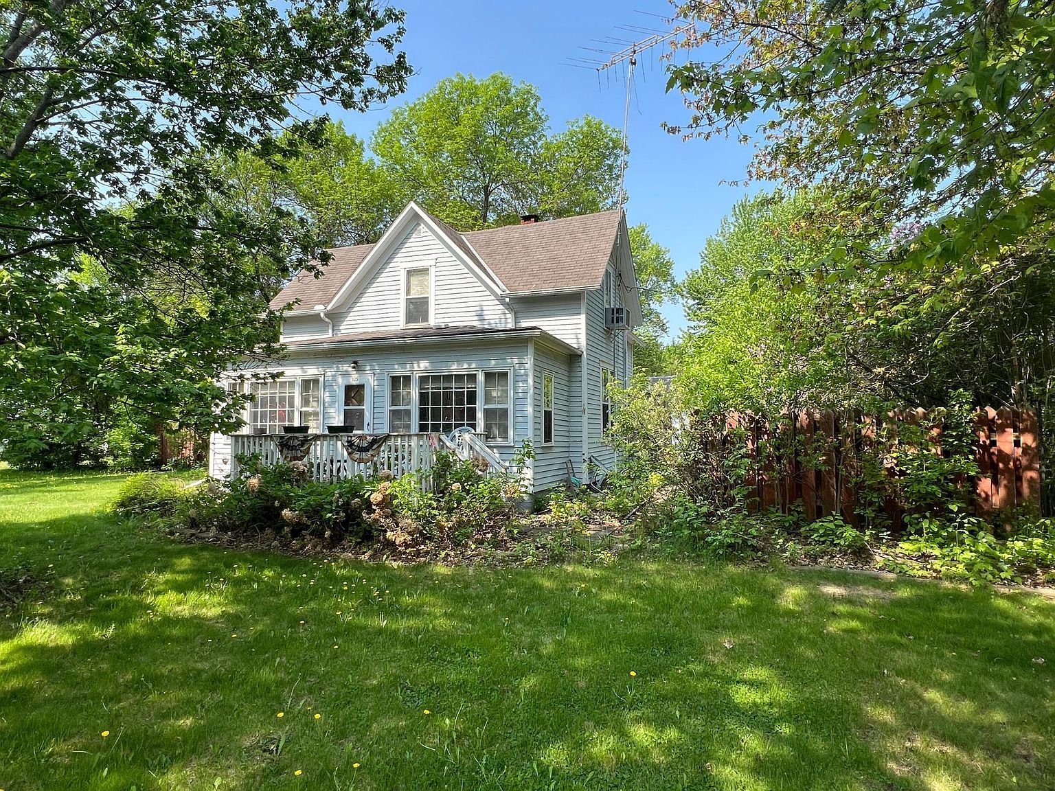 725 S Bremer Ave, Rush City, MN 55069 Zillow