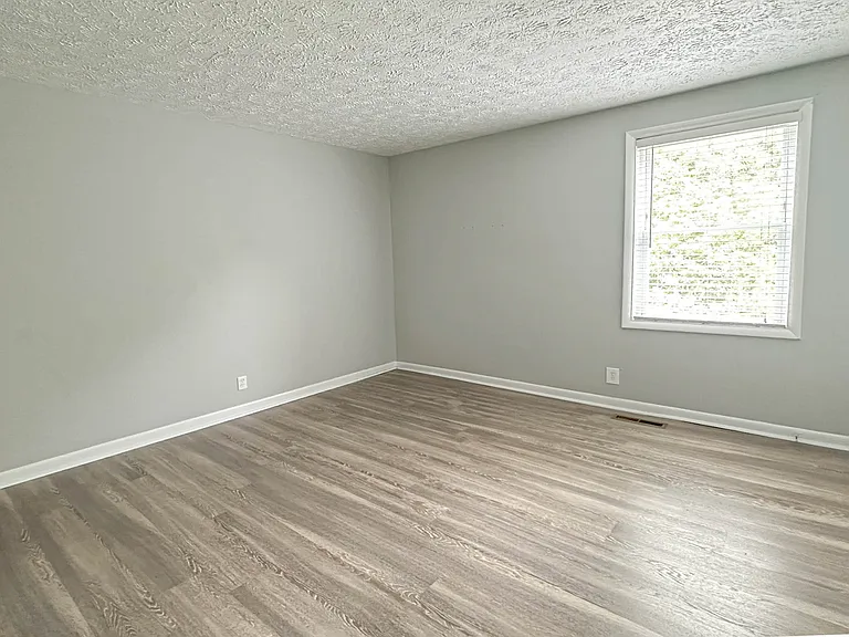 3307 Falls Creek Dr — Photo 11