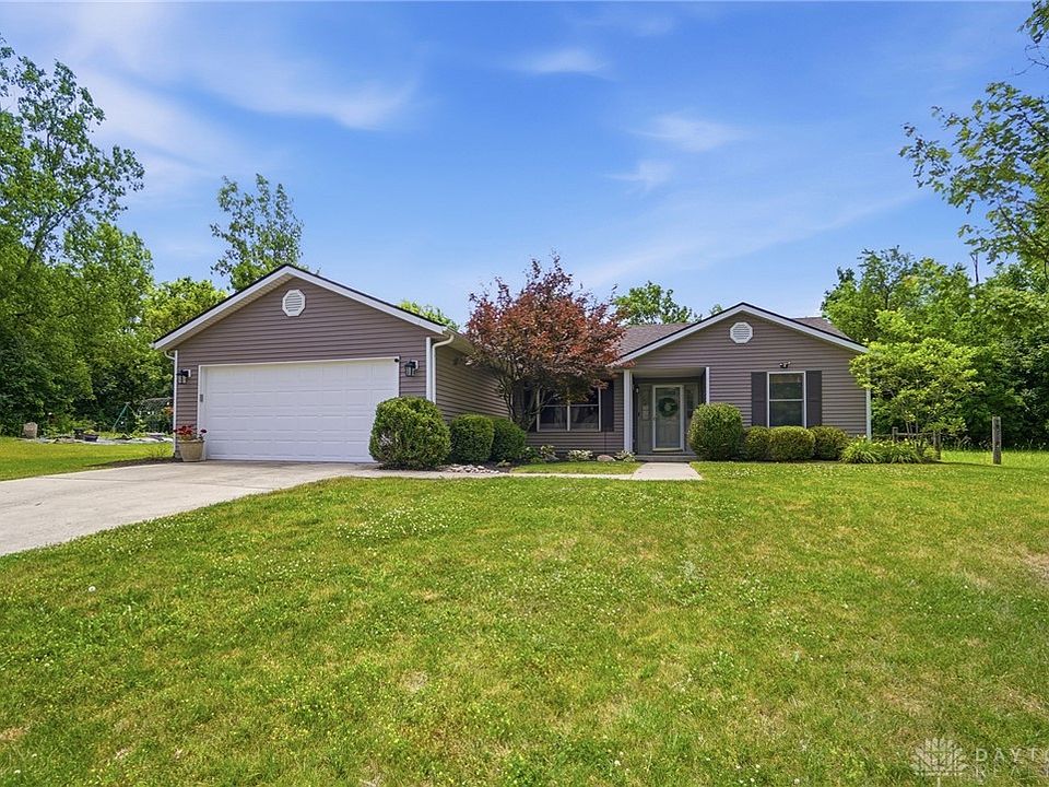 1st image of 332 Skinner Dr