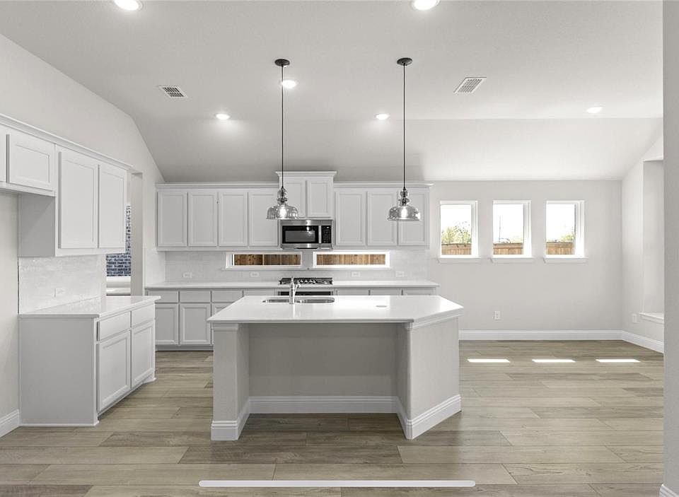 1st image of 2515 Swallowtail St #2515