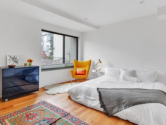 3rd image of 39 Madison St #1B