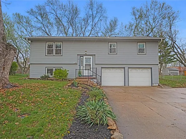 1043 W Ashbury St, Olathe, KS 66061