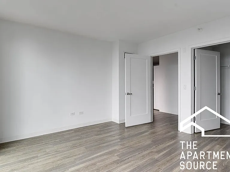 637 Wells 1bed 1bath — Photo 11