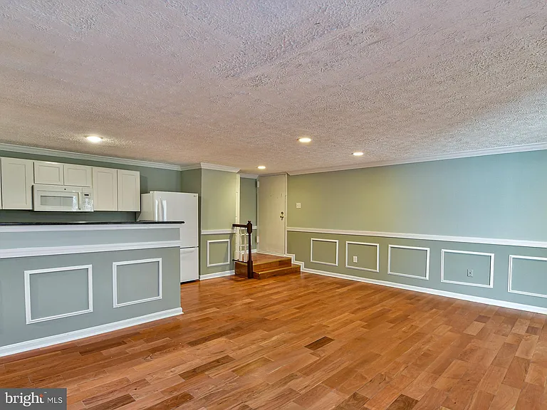 8011 Mandan Rd #303 — Photo 5