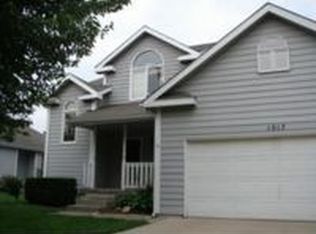 1017 Prescott Dr, Lawrence, KS 66049