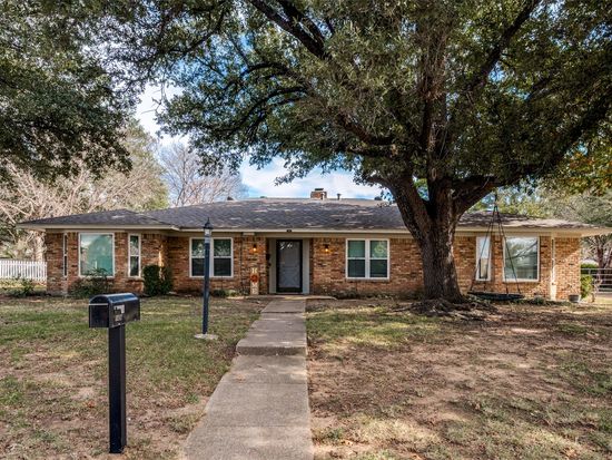 1428 Pamela St, Hurst, TX 76053