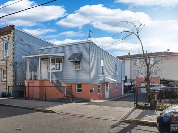 274 Delano Pl, Fairview, NJ 07022