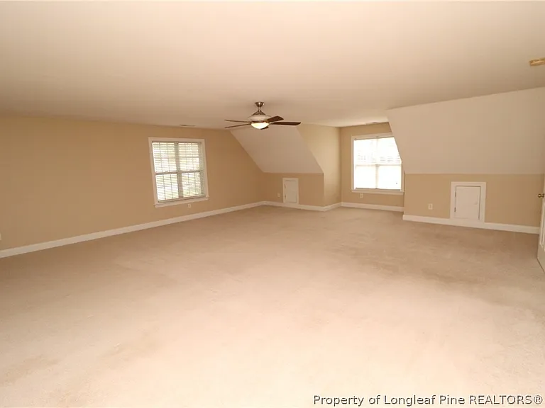 36 W Trafalgar Ct — Photo 32