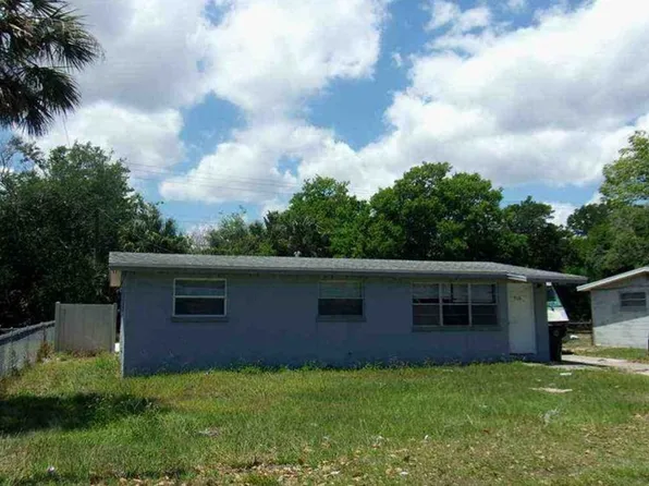 916 Derbyshire Rd, Daytona Beach, FL 32117