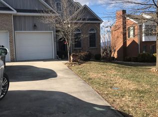 306 N Preston Rd, Vinton, VA 24179