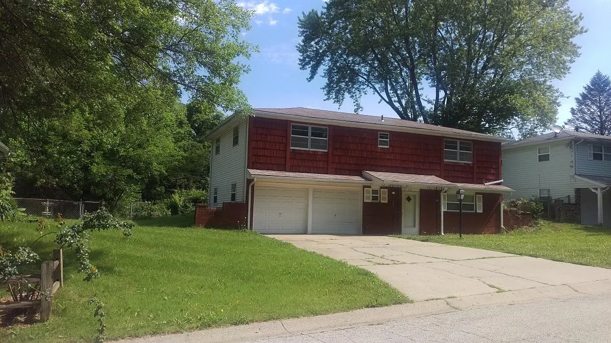 4 bed, 1630 sqft, $1,800 — Photo 1