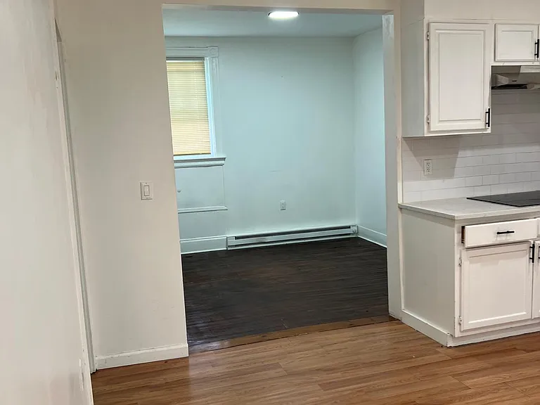922 Jay St #1B — Photo 3
