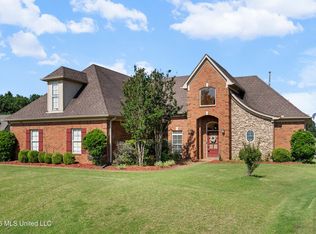 8061 Falcon Dr, Olive Branch, MS 38654