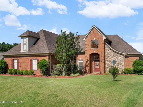 8061 Falcon Dr, Olive Branch, MS 38654