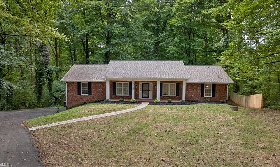 1st image of 5550 Overlook Cir