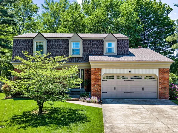 514 Grand Vista Pl, Douglass Hills, KY 40243