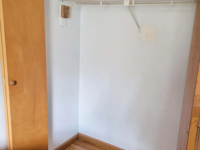 Bed 3 closet