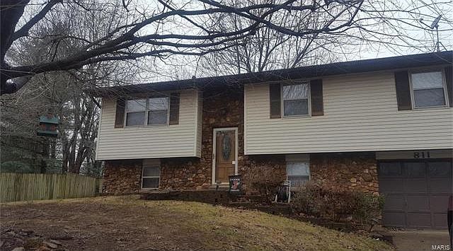 1st image of 811 Glen Ct