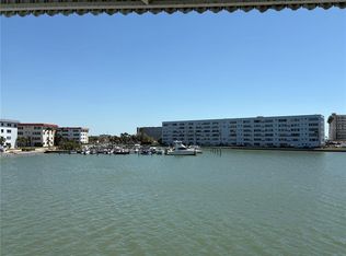 5940 30th Ave S APT 206, Gulfport, FL 33707