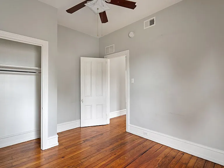 201 W Barnard St — Photo 22