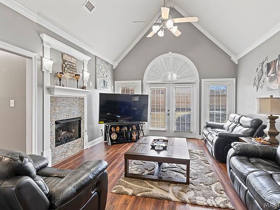 2nd image of 174 Timberbrook Dr