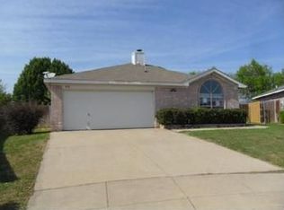 4174 N Coral Springs Dr, Fort Worth, TX 76123