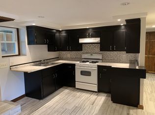 271 Mount Hope Ave APT 2, Fall River, MA 02724