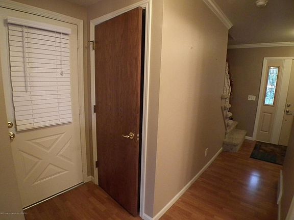 3rd image of 12742 Iroquois Dr