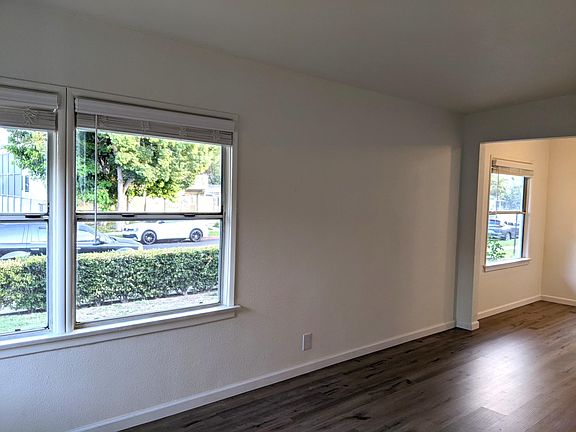 4th image of 923 W Angeleno Ave
