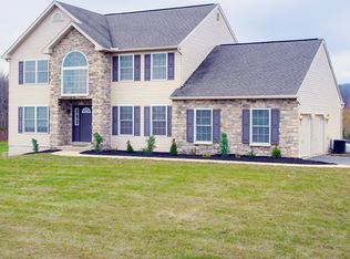 106 Norway Dr, Mohnton, PA 19540