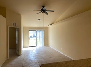 910 SE 12th Ter, Cape Coral, FL 33990