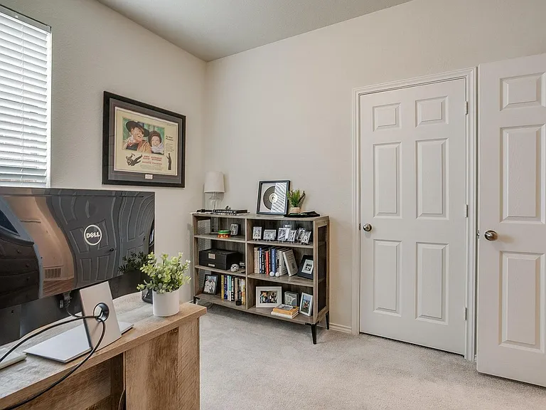 8144 Branch Hollow Trl — Photo 27