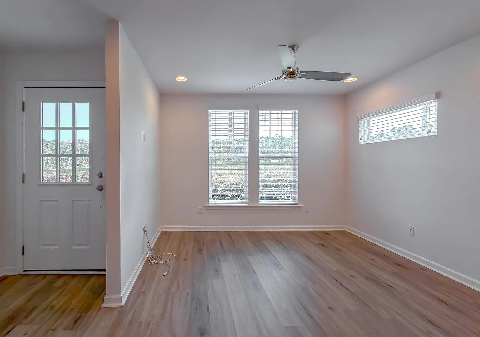 Canopy! Modern NE 3/2.5 w/ Stainless Steel Appliances, Granite Counters, & Resort Style Amenities... — Photo 3