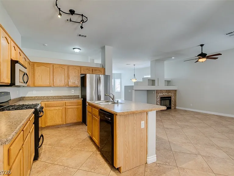 1404 Pullman Pointe Ct — Photo 22