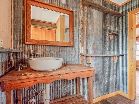 5th image of 133 Gulf Mountain Rd