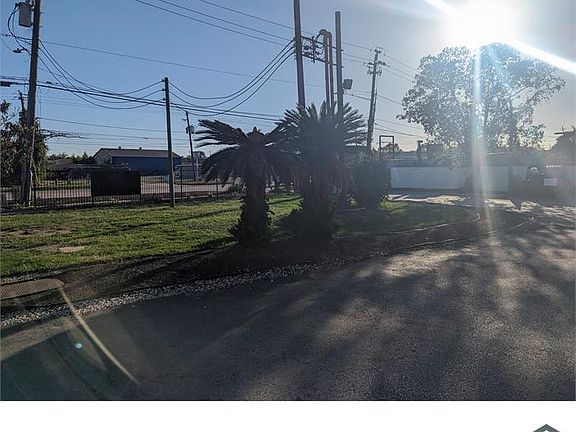 2nd image of 13039 Market St #101