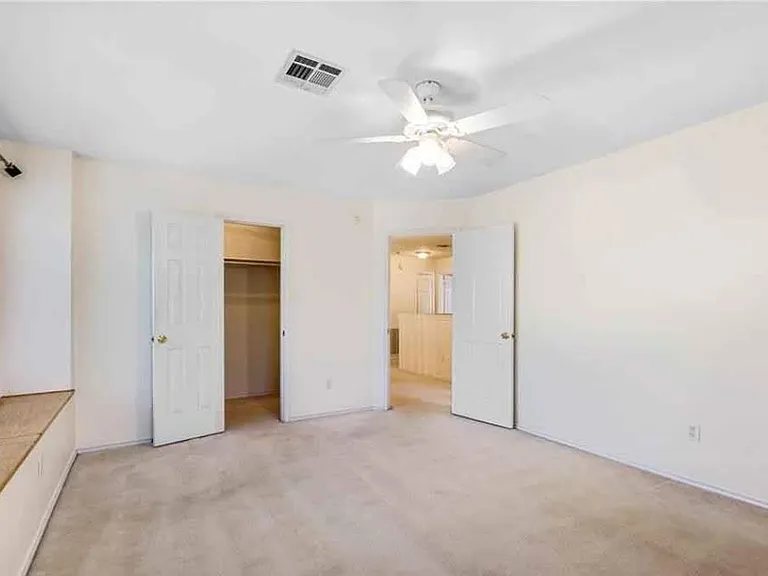 2416 Catawba Loop — Photo 11