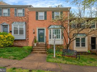 7416 Timberock Rd, Falls Church, VA 22043