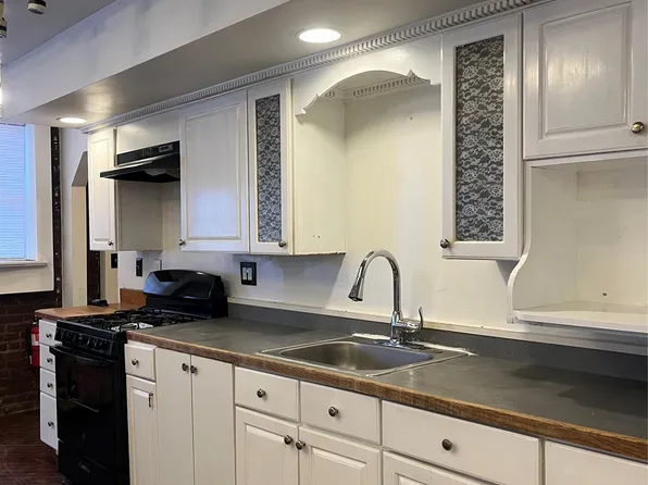 22 E Main St, Middletown, NY 10940