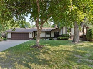 1652 Oak Ave, Arden Hills, MN 55112